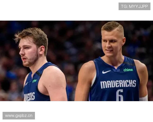 卡佩罗战术体系解析:纪律严明与攻守平衡的执教哲学 卡佩罗战术体系解析:纪律严明与攻守平衡的执教哲学